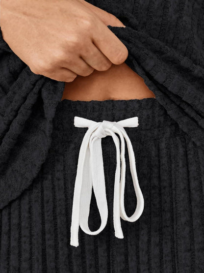 Warm Women's Loungewear Set With Ribbed Texture And Joggers