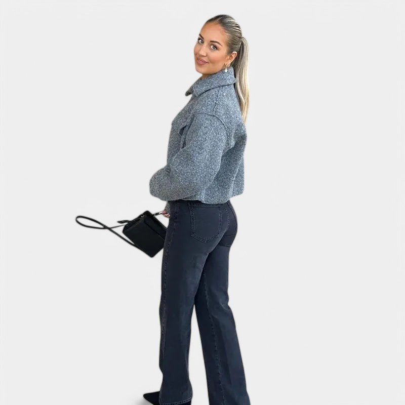 Oversized chique dames wollen jas met korte pasvorm en zakdetails