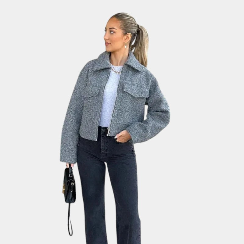 Oversized chique dames wollen jas met korte pasvorm en zakdetails