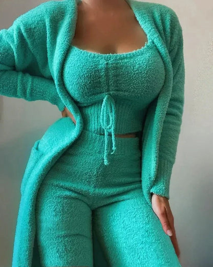 Ensemble loungewear en polaire douce pour femmes avec crop top et pantalon de jogging