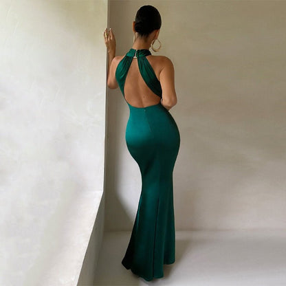 Idena | Halter Avondjurk met Elegante Drapage