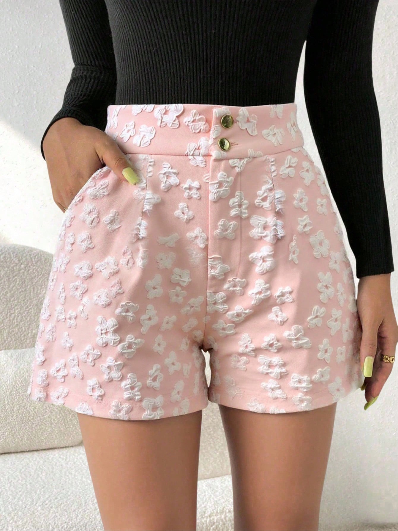 Korte broek met visgraatmotief en hoge taille