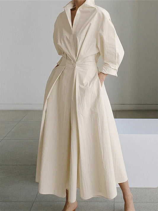 Verfijnd elegant dames maxi jurk met kraag en flatterende plooien