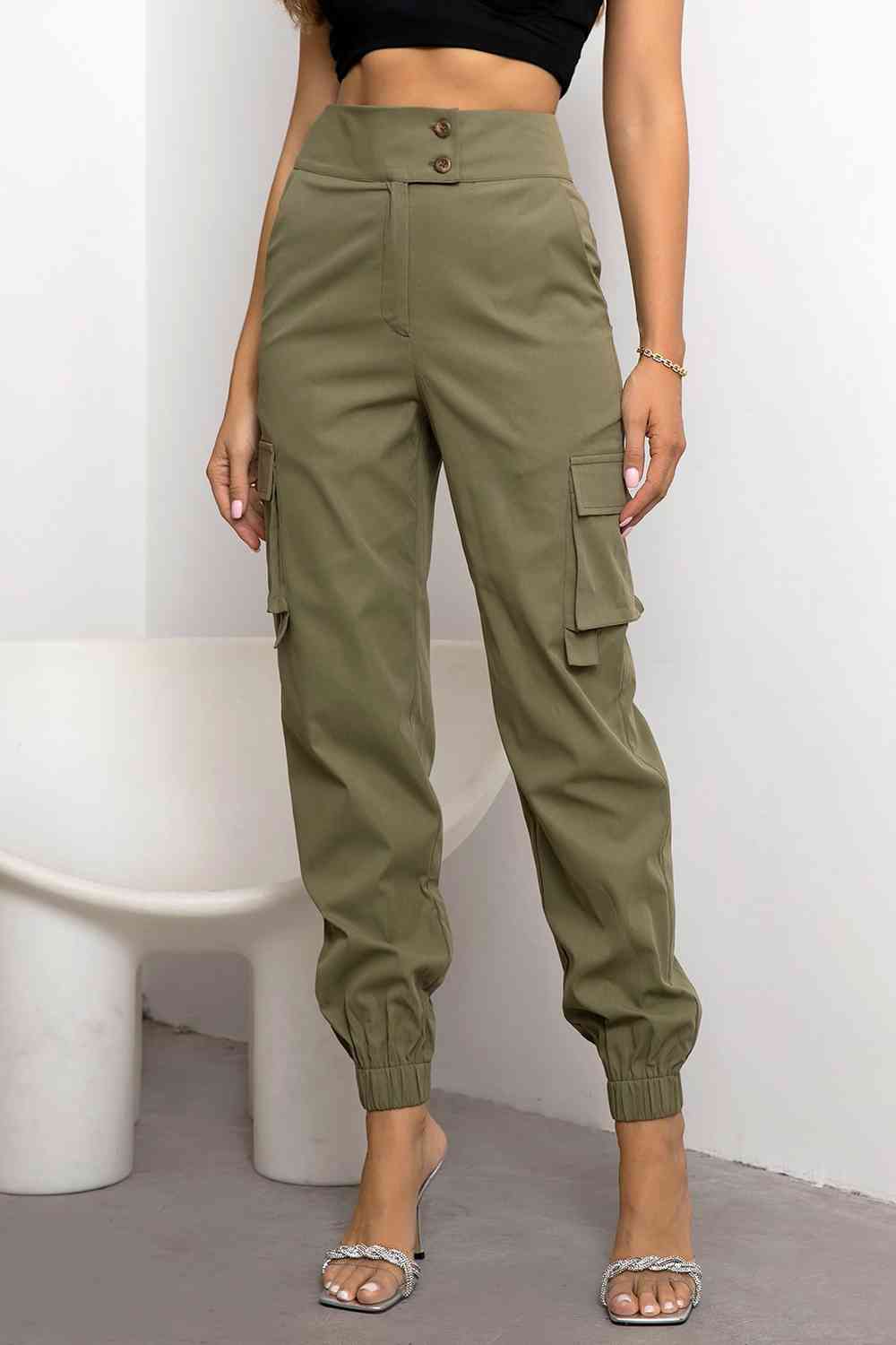Trendy Cargo Pants for Women with Pockets and Slim Ankle Cuffs