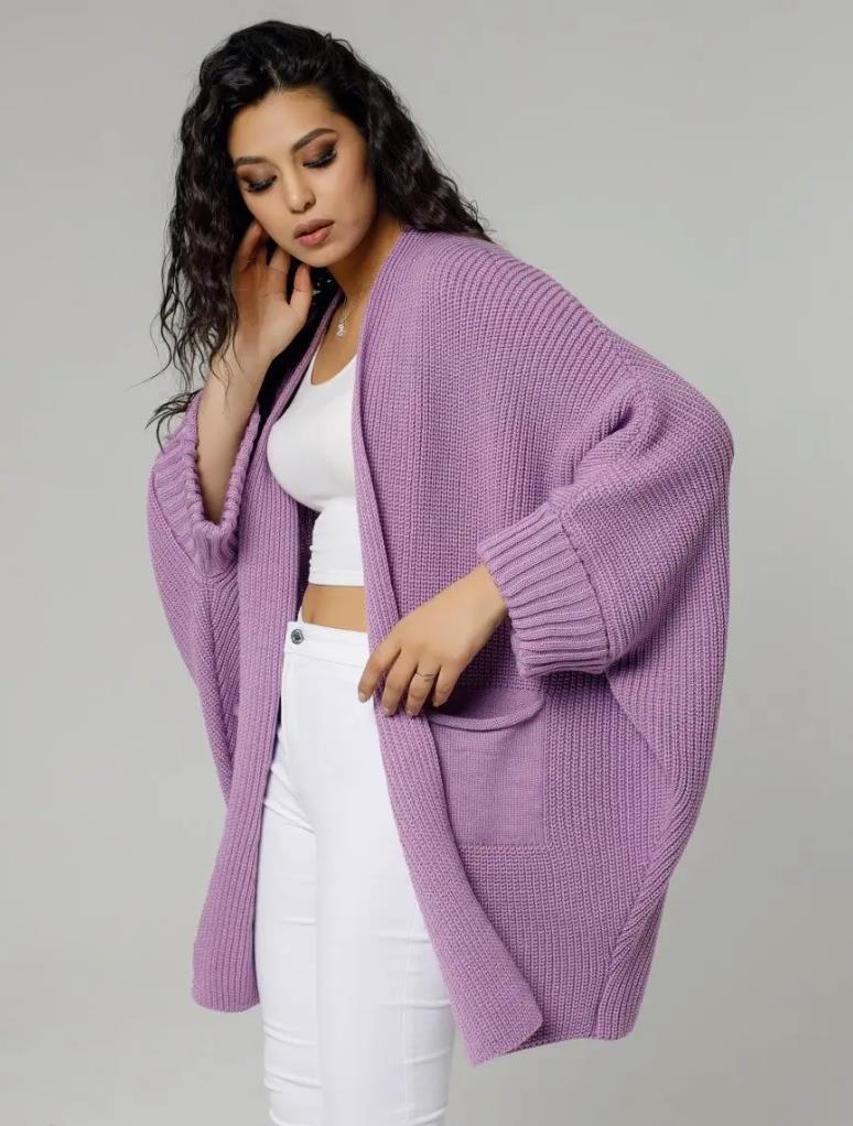 Oversized comfortable women's vest with pockets