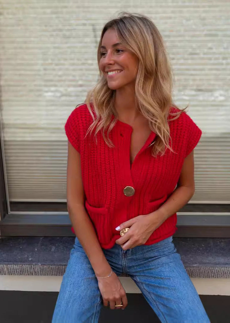 Armanie | Cozy Red Knitted Top