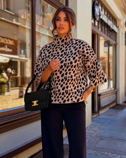 Comfortabele Dames Trui met Luipaardprint en Hoge Hals