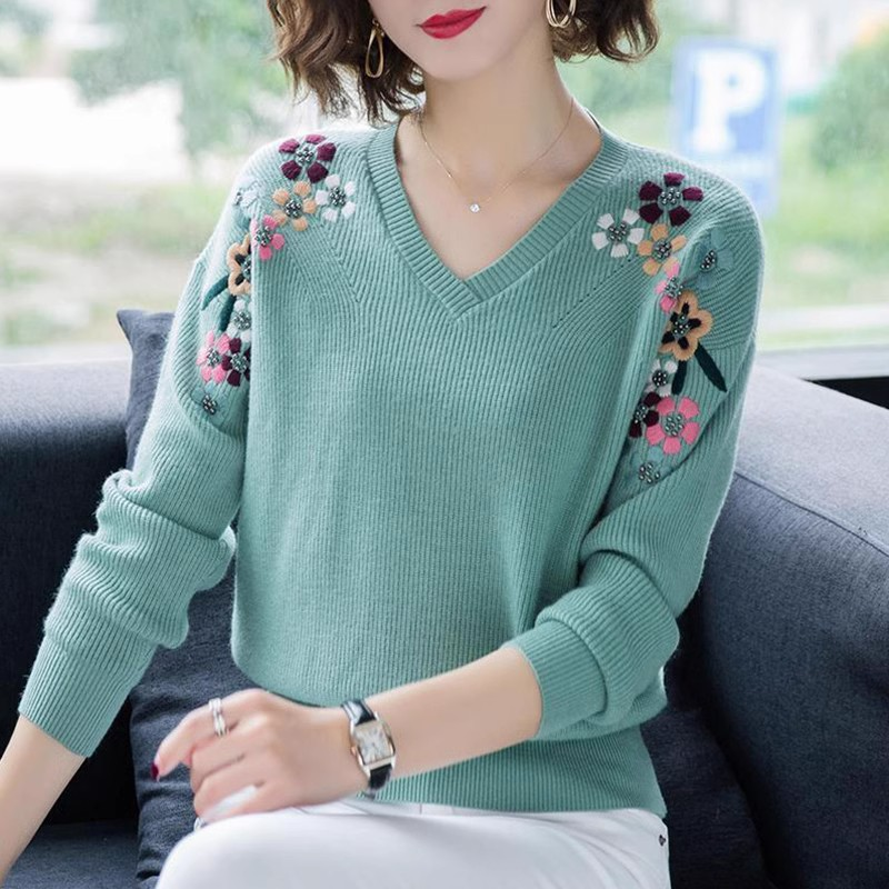 Elegante Zachte Dames Trui met Geborduurde Bloemen