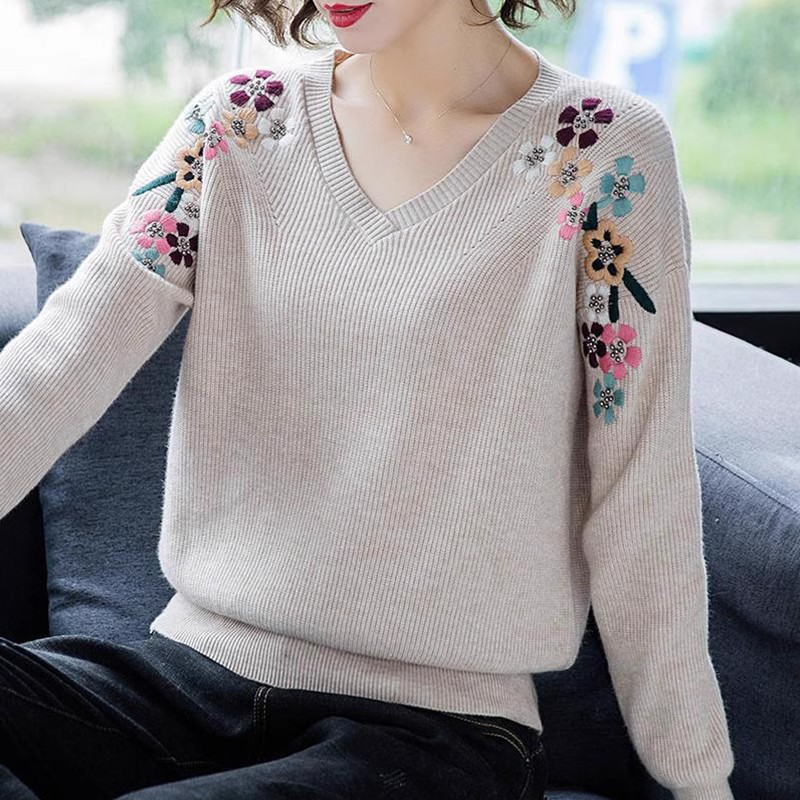 Elegante Zachte Dames Trui met Geborduurde Bloemen