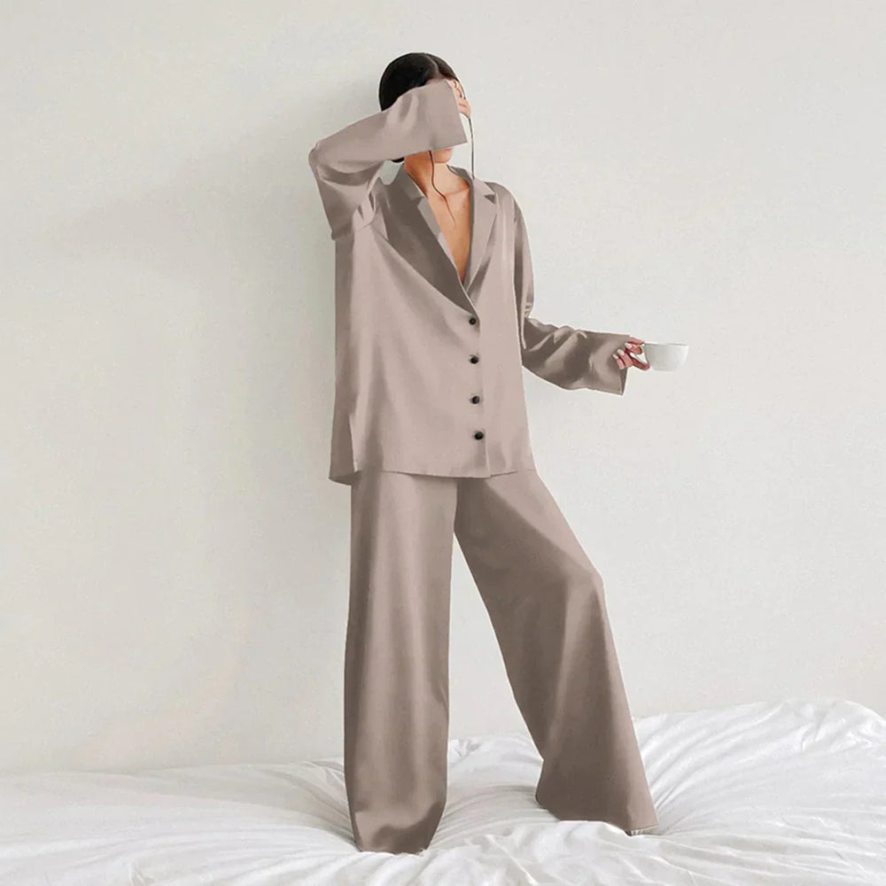 Ammie | Satijnen Pyjama Set met Wijdere Broek – Lichtbruin