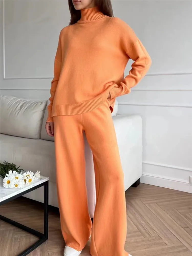 Comfortable Oversized Knitted Women's Set with Turtleneck