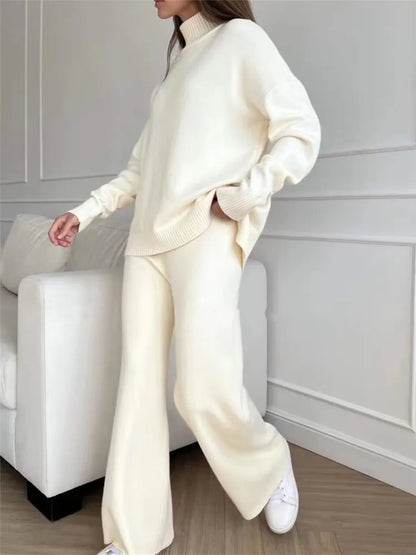 Comfortable Oversized Knitted Women's Set with Turtleneck