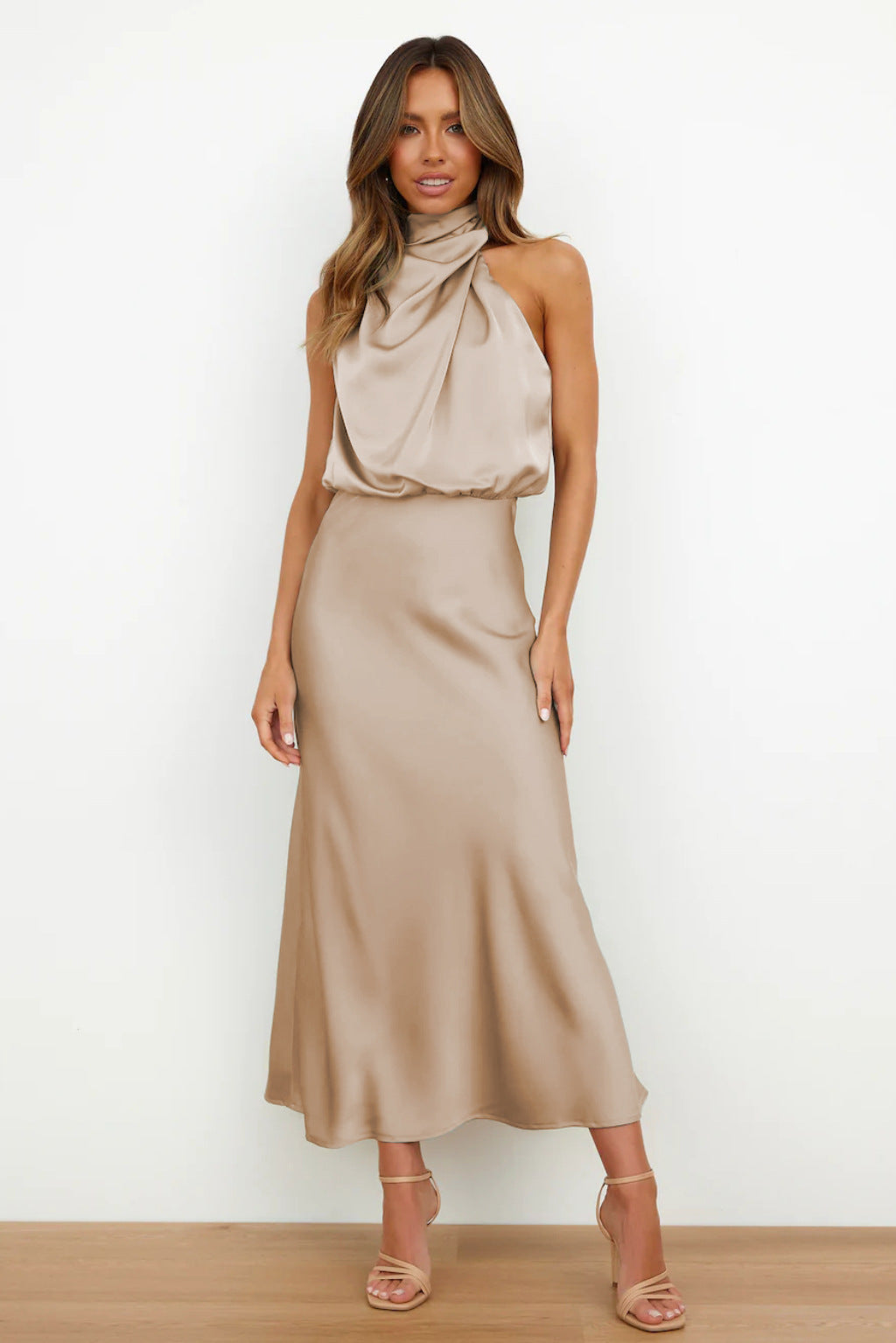 Nela | Satijnen Halter Midi Jurk