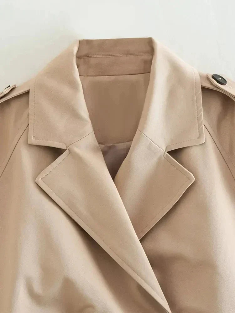 Jeeya | Cropped Trench Coat