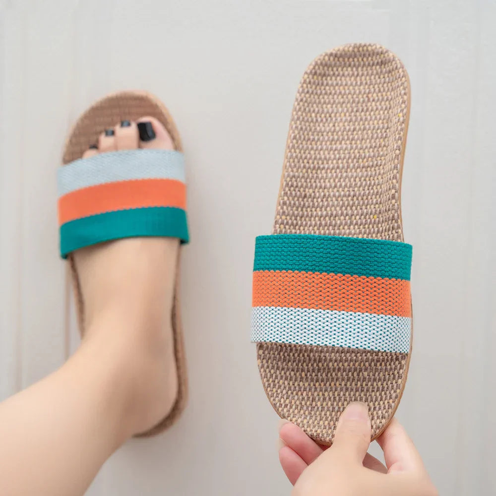 Mada | Comfortabele Dames Slippers met Geweven Zool en Kleurrijke Band