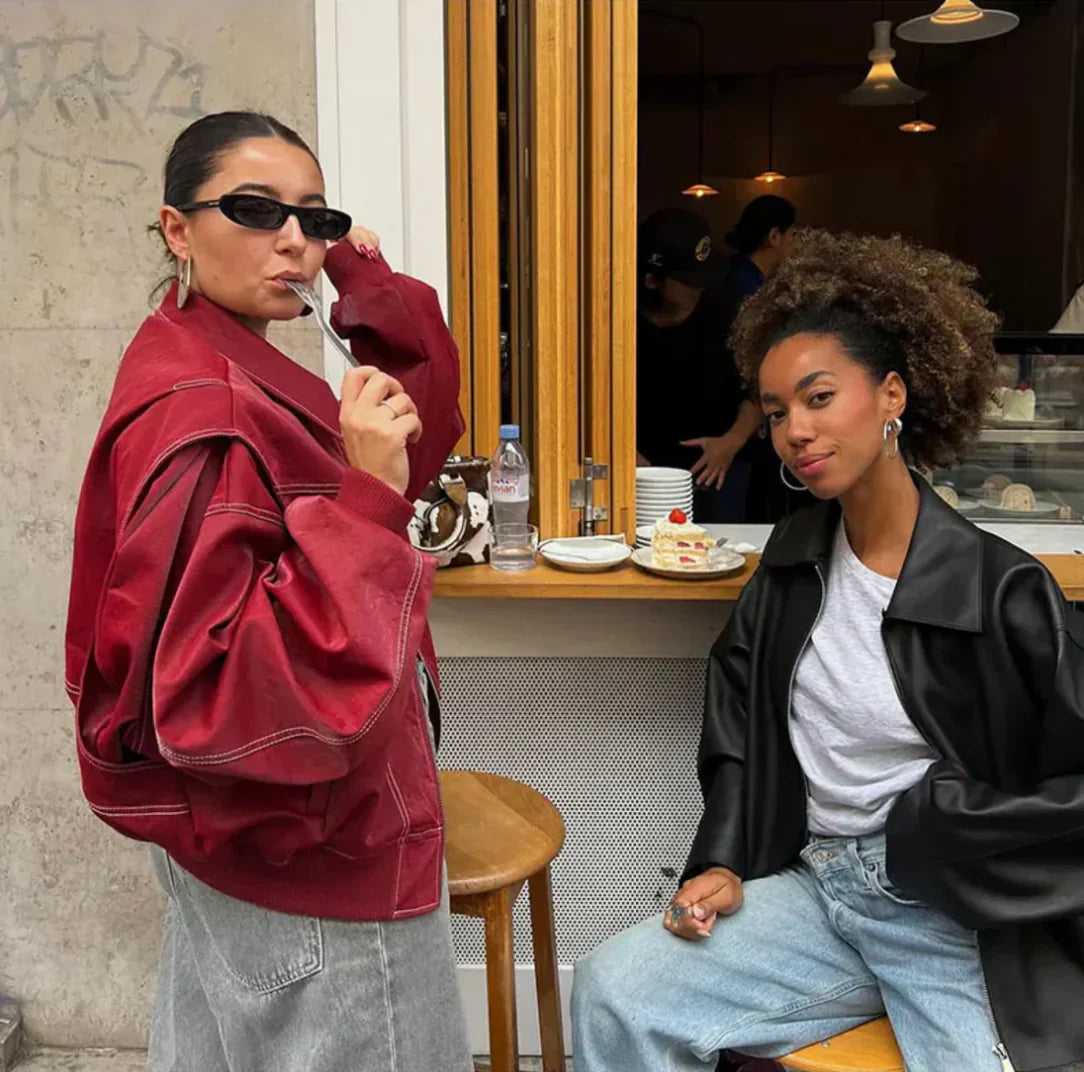 Charlot | Oversized Jack met Rits en Elegante Look