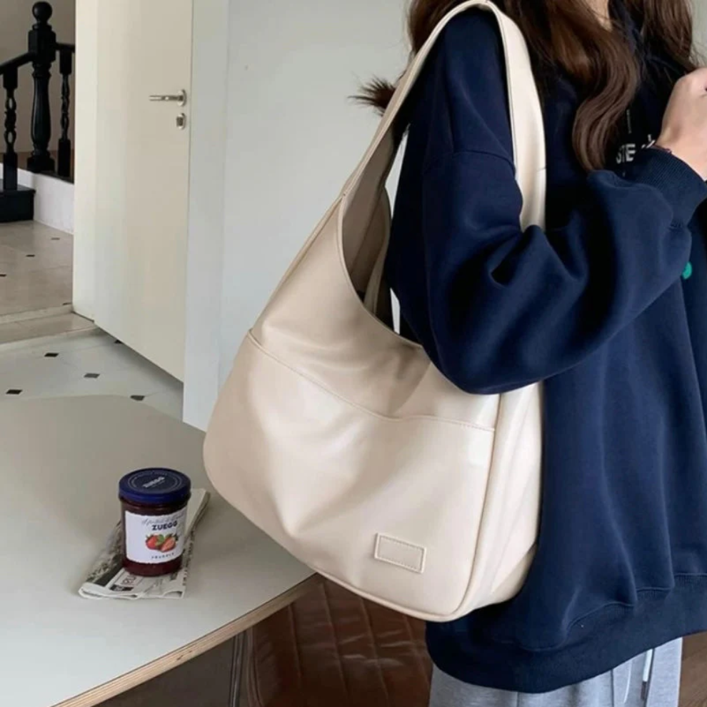 Femise | Minimalist Shoulder Bag