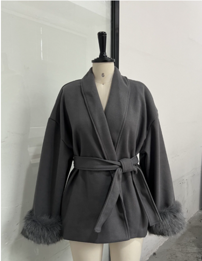Dames Wollen Jas met Ceintuur en Faux Fur Manchetten
