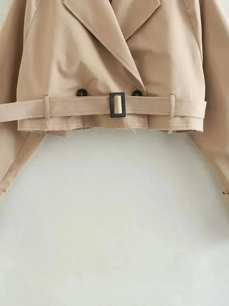 Jeeya | Cropped Trench Coat