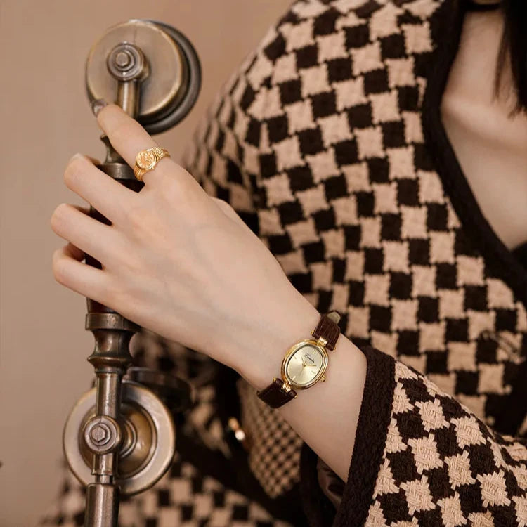 Elegante Goudkleurig Dames Horloge Met Leren band