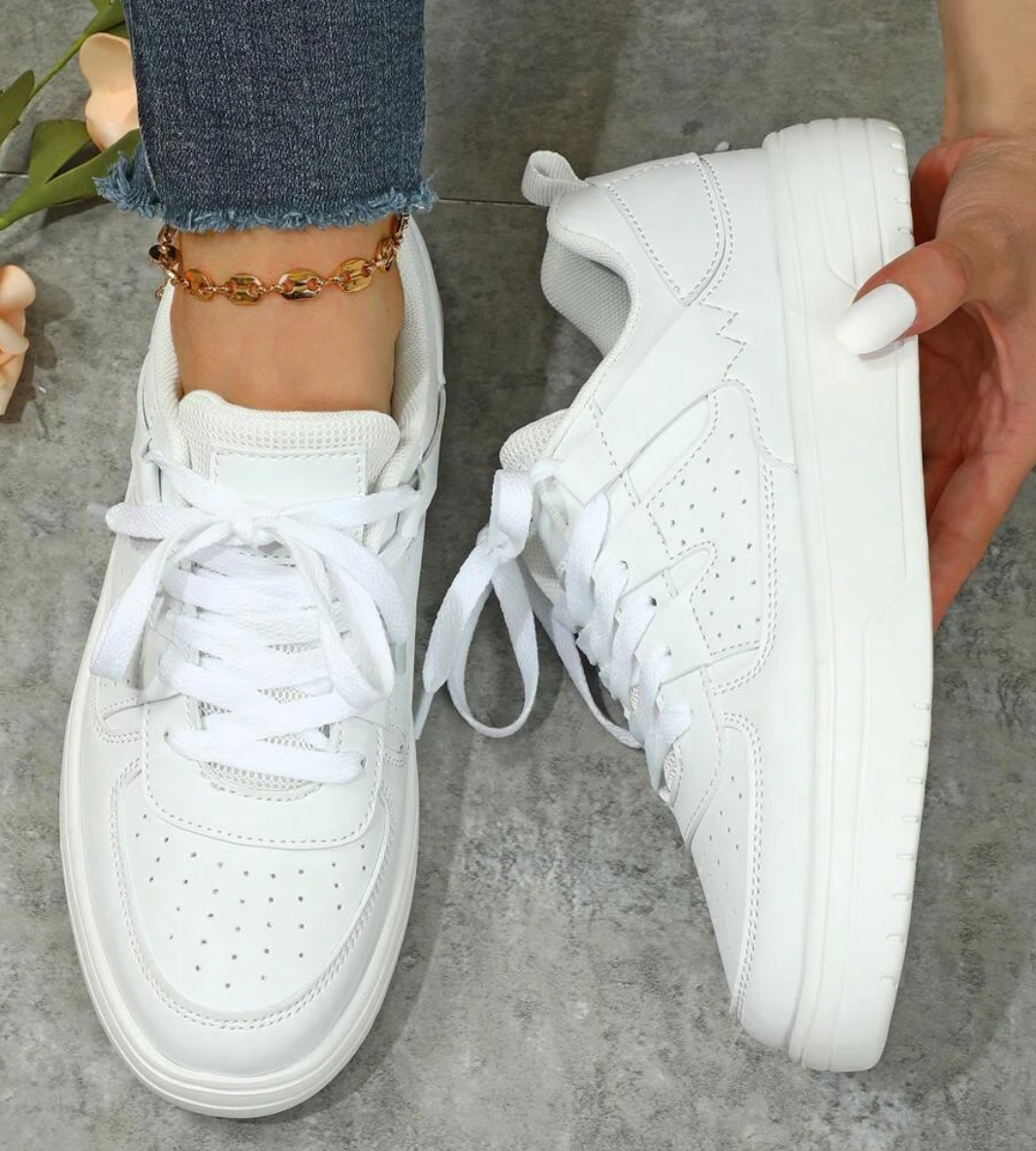 Nyomi | Trendy Sneakers