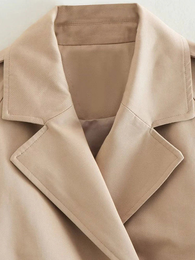 Trench-coat court moderne pour femmes avec revers classique
