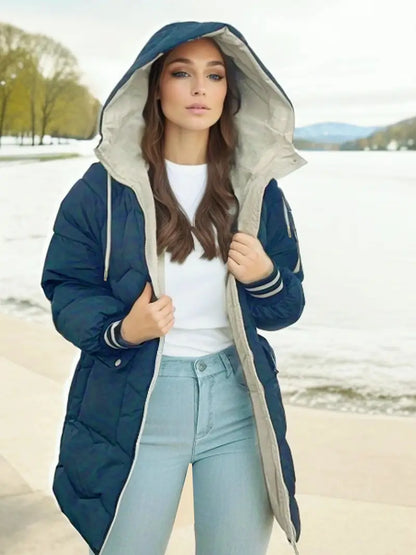 Winter gewatteerde dames puffer jacket met lange pasvorm en capuchon