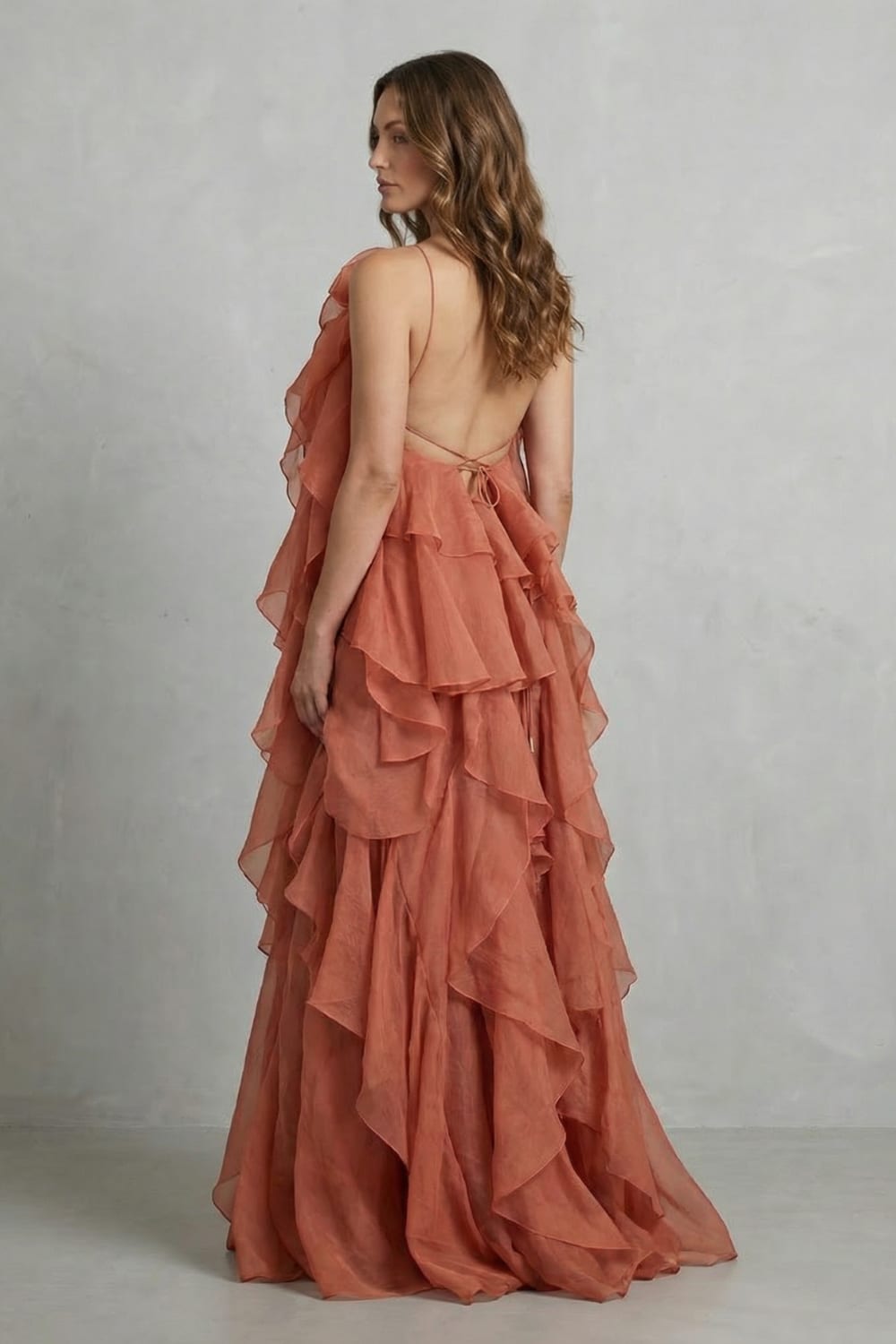 Zwierende Chiffon Dames Galajurk met Volant Lagen en Rozet Detail