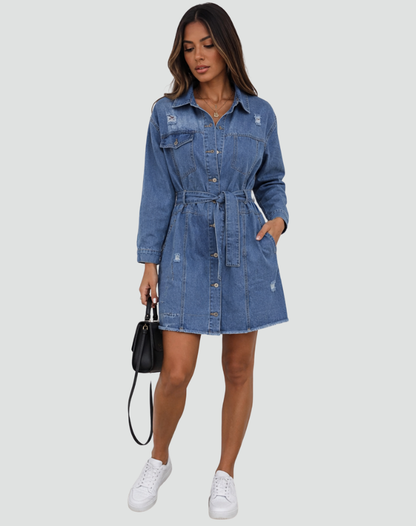 Bett| Robe en denim avec fermeture à boutons et accent taille