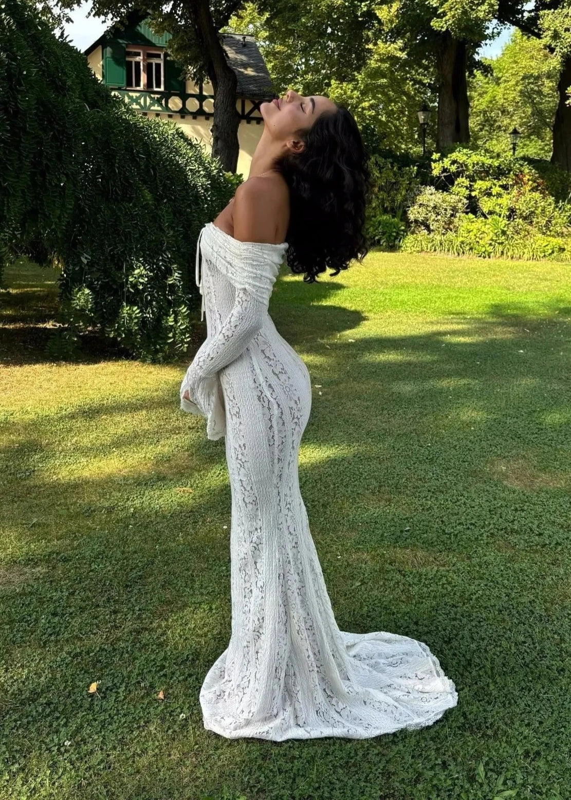Jayda | Luxury Gala Dress Lace Maxi Dress with Off-Shoulder Design