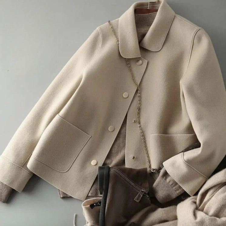 Stijlvolle Warme Chique Dames Jas met Elegante Knopen