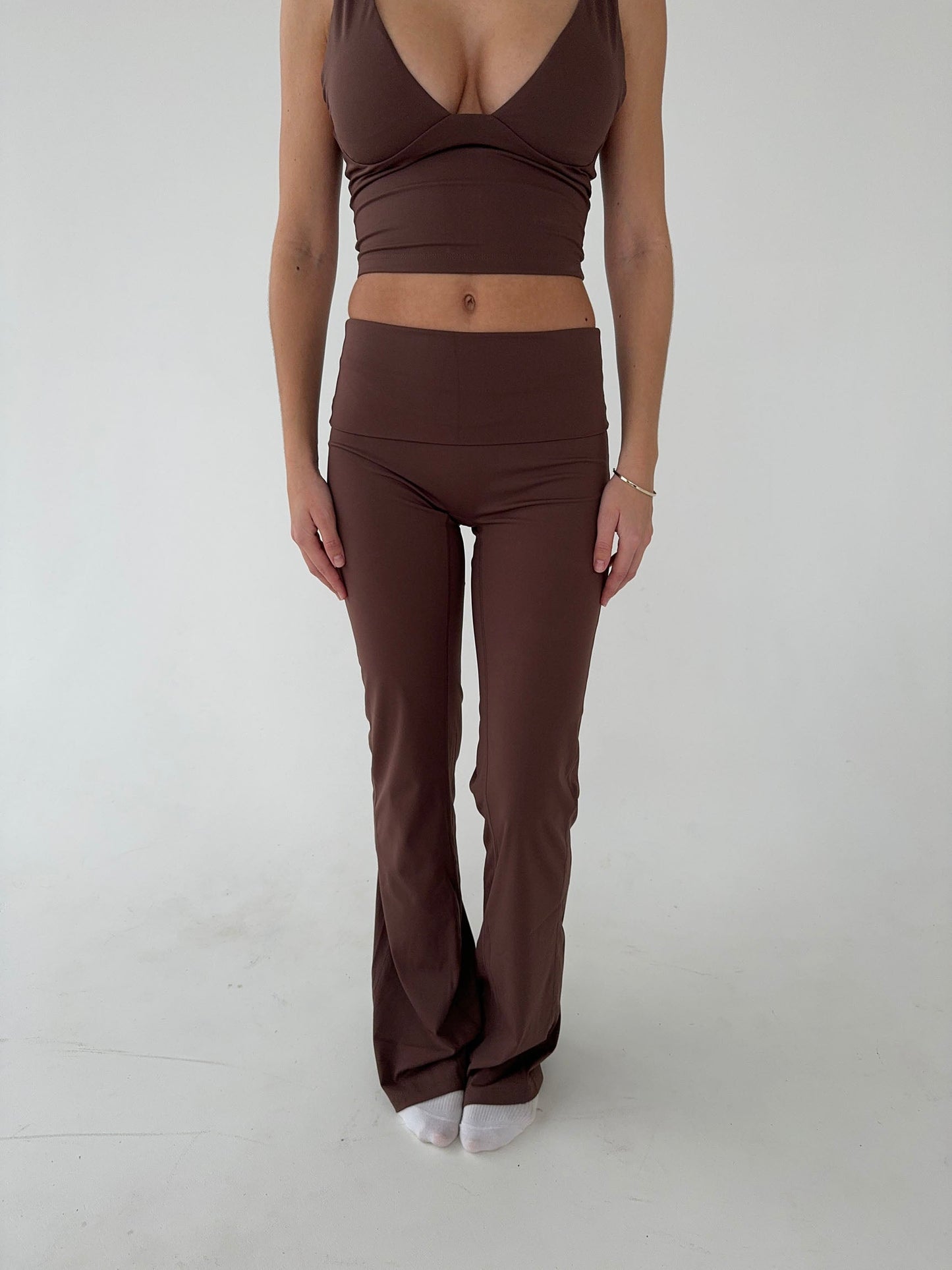 Azariah | Bruine Flared Legging