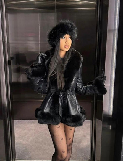 Luxe Dames Winterjas met Faux Fur en Ceintuur