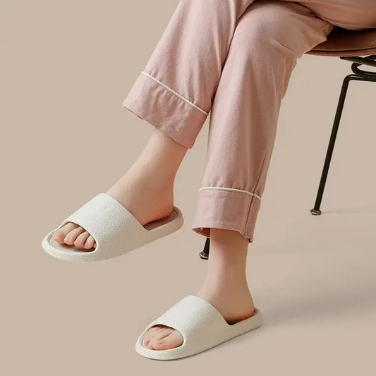 Annelotte | Minimalistische Badslippers