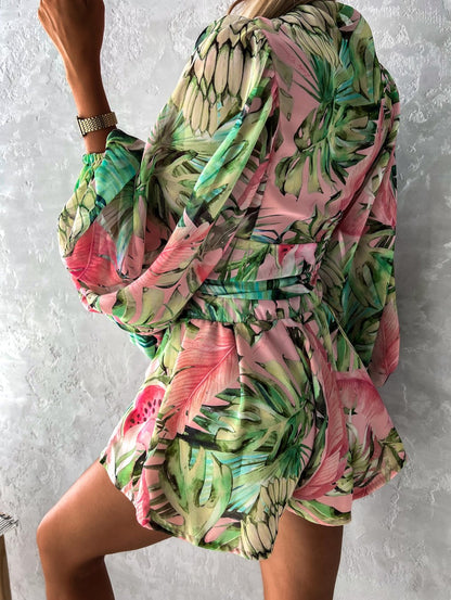 Floortje | Zwierige Playsuit met Tropische Print en Kimono Mouwen