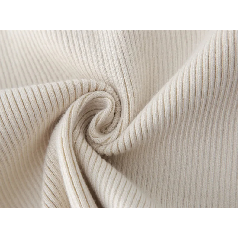Ensemble tricoté élégant pour femmes avec col roulé et jupe midi