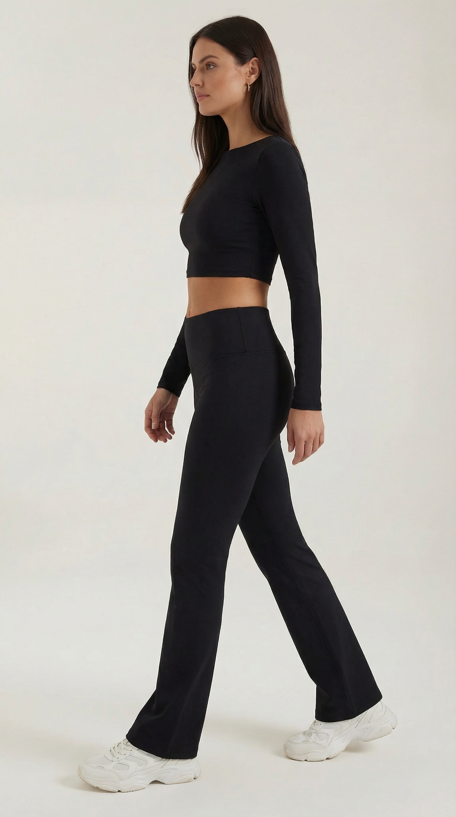 Trendy Co Ord Set voor Vrouwen met Crop Top en Flared Broek