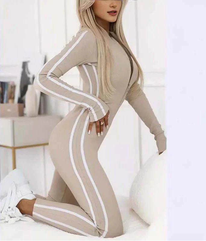 Chic comfortable ladies jumpsuit with trendy structured design