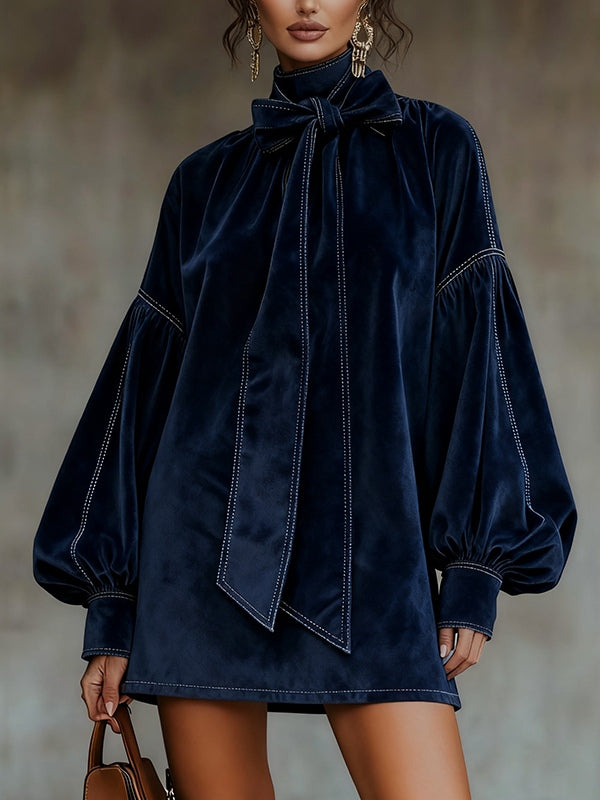Luxe Fluwelen Mini Jurk met Strikkraag en Contraststiksels voor Dames