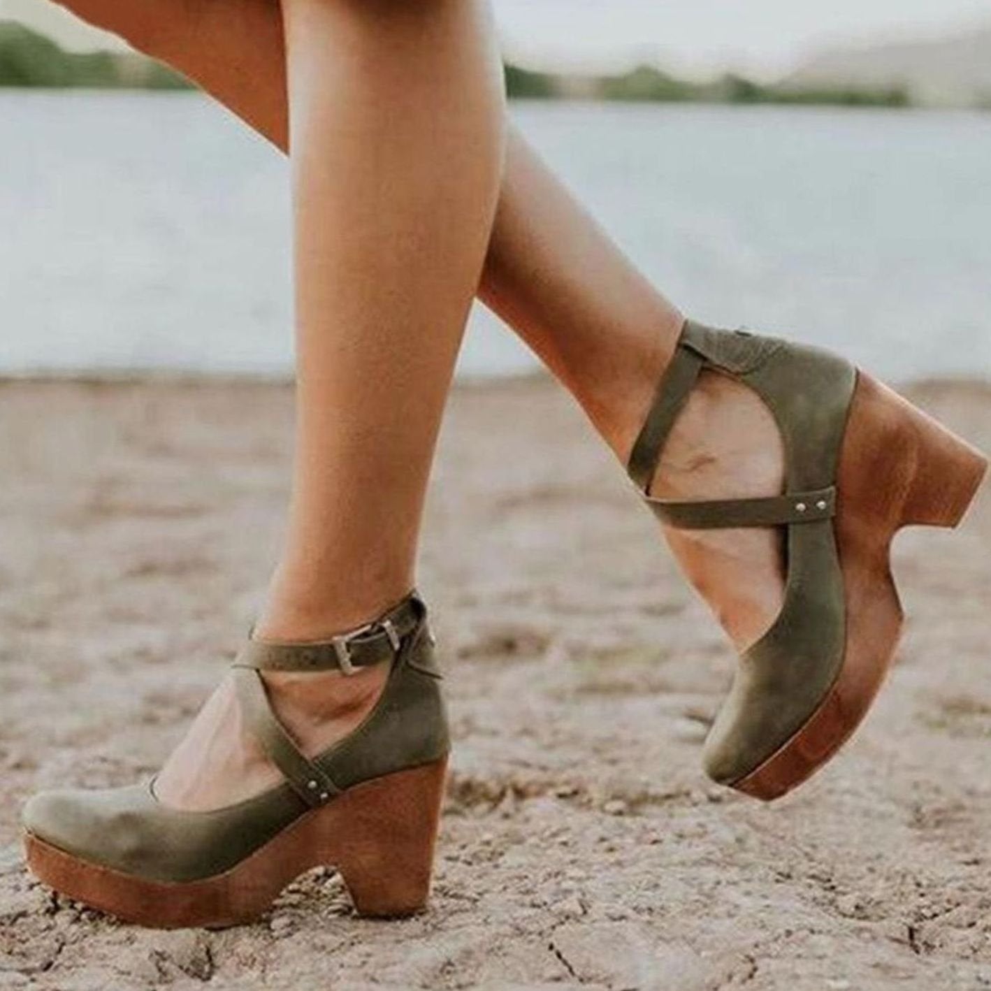 Women's Vintage Cross-Strap Block-Heel Mary Jane Pumps