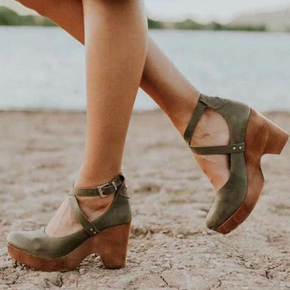 Women's Vintage Cross-Strap Block-Heel Mary Jane Pumps