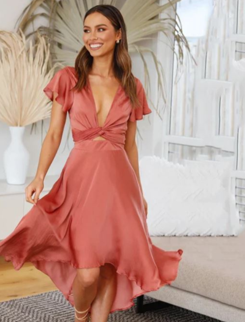 Catrinna | Midi Jurk met Vrouwelijke Twist